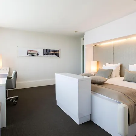 Centre By Ihg فندق آيندهوفن