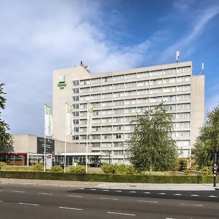 Centre, An Ihg