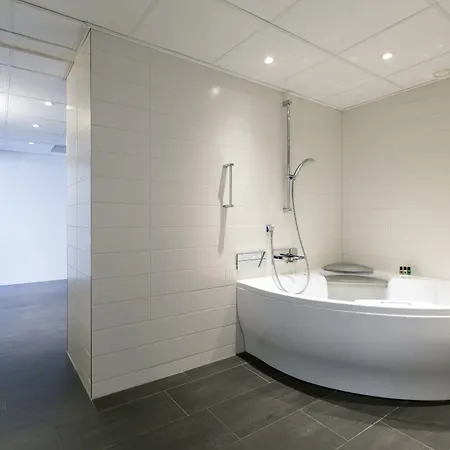 Centre, An Ihg Eindhoven