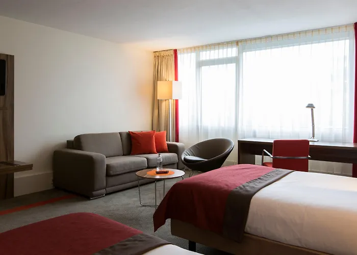Centre By Ihg Otel 4*