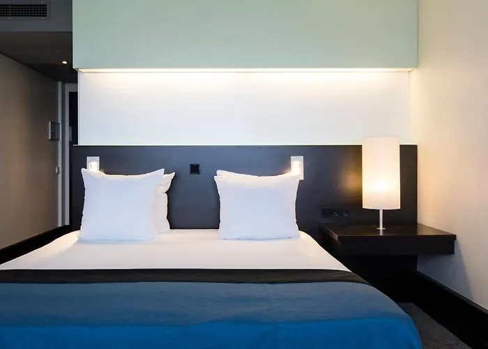 Centre By Ihg Отель 4*