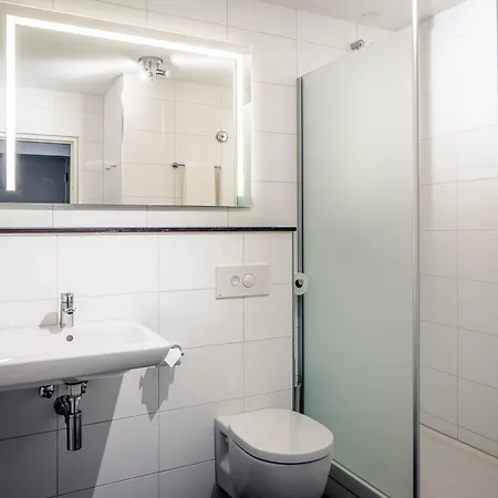 Centre By Ihg 4*