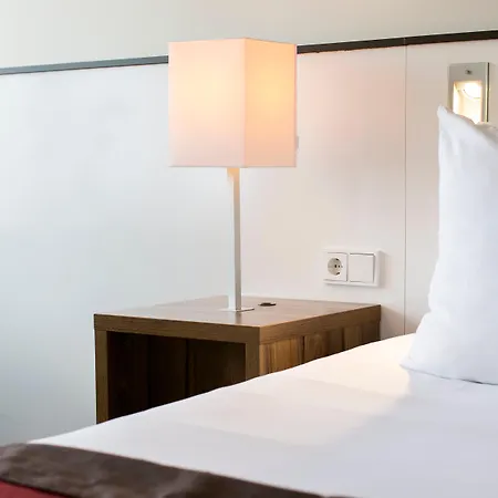 Centre By Ihg 4*