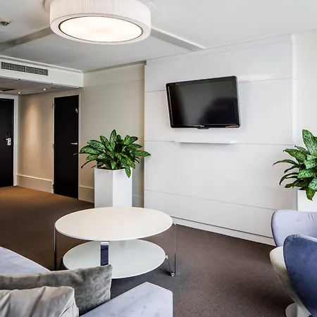 Centre By Ihg 4*