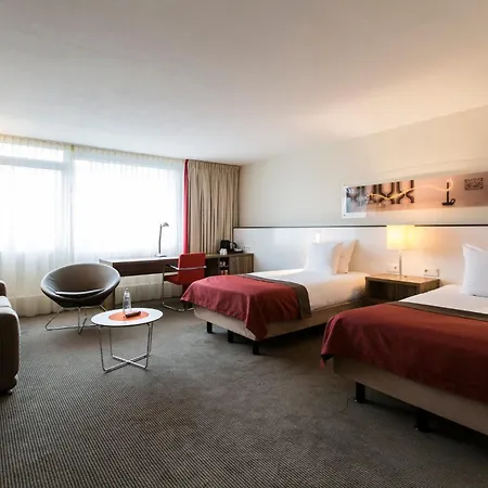 Hotel Centre By Ihg 4*