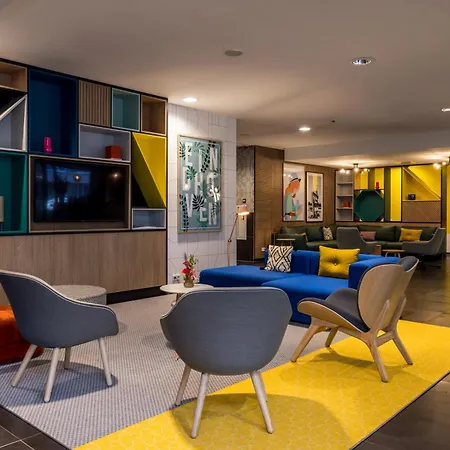 Centre By Ihg Hotel 4*